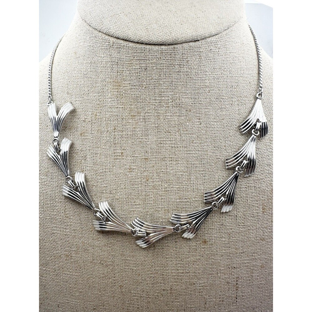 Loran Sim Vintage Modernist Sterling Silver Leaf Necklace 16”